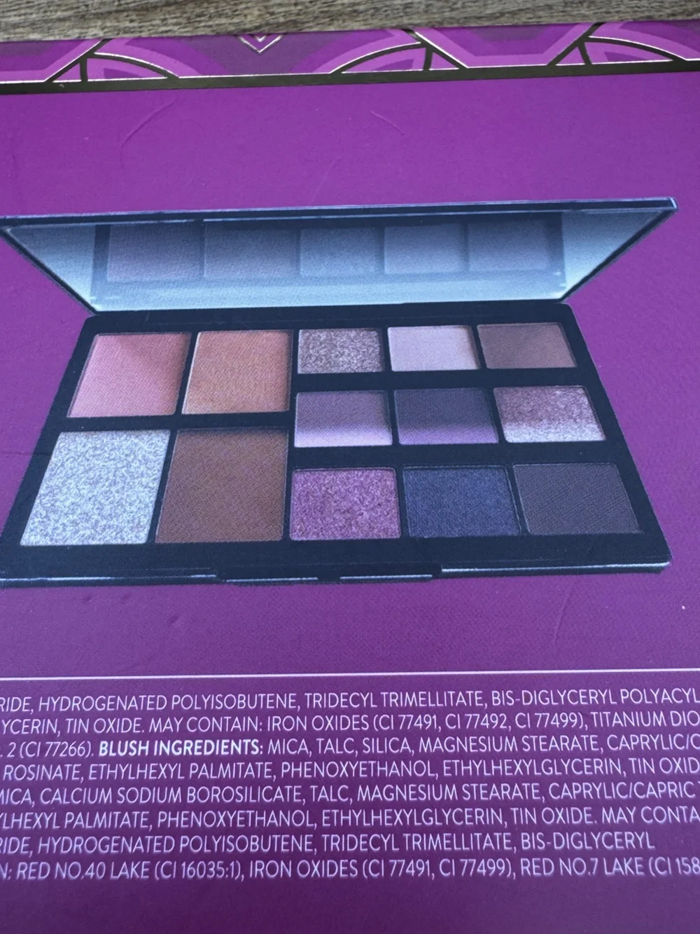 Laura Geller Passport to Pretty Palette-Eyeshadow, Bronzer, Highlighter & Blush